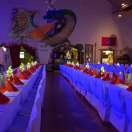 Pension Und Restaurant Die Burg Ehrenfriedersdorf Bagian luar foto