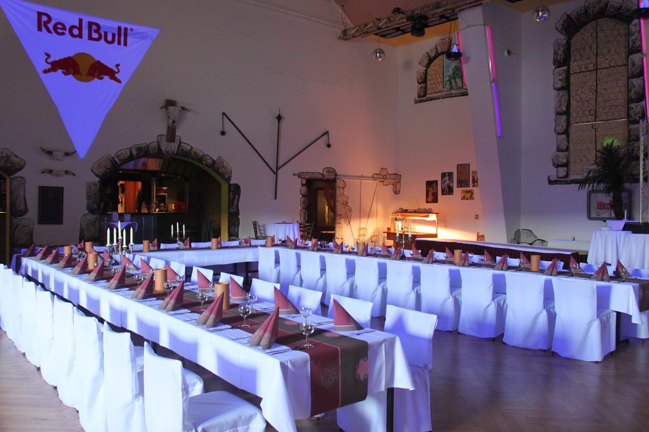 Pension Und Restaurant Die Burg Ehrenfriedersdorf Bagian luar foto