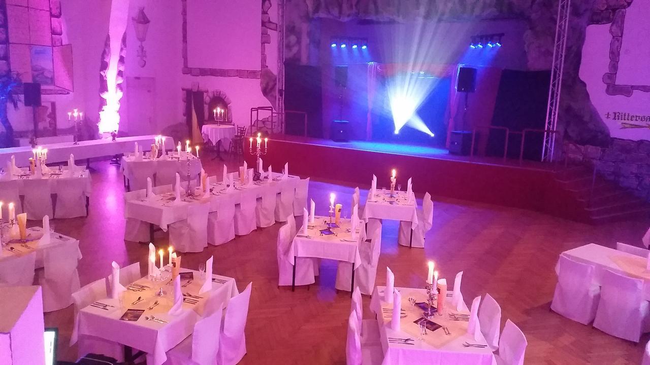 Pension Und Restaurant Die Burg Ehrenfriedersdorf Bagian luar foto