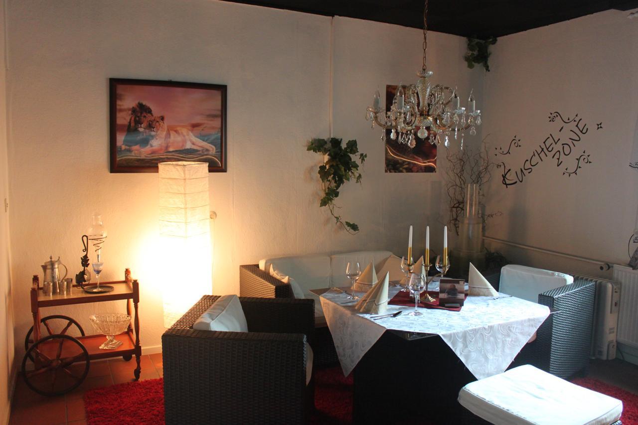 Pension Und Restaurant Die Burg Ehrenfriedersdorf Bagian luar foto
