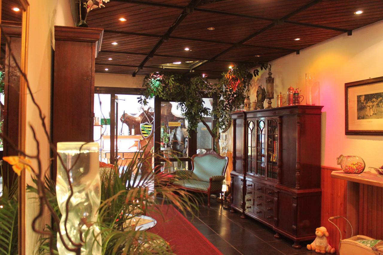 Pension Und Restaurant Die Burg Ehrenfriedersdorf Bagian luar foto