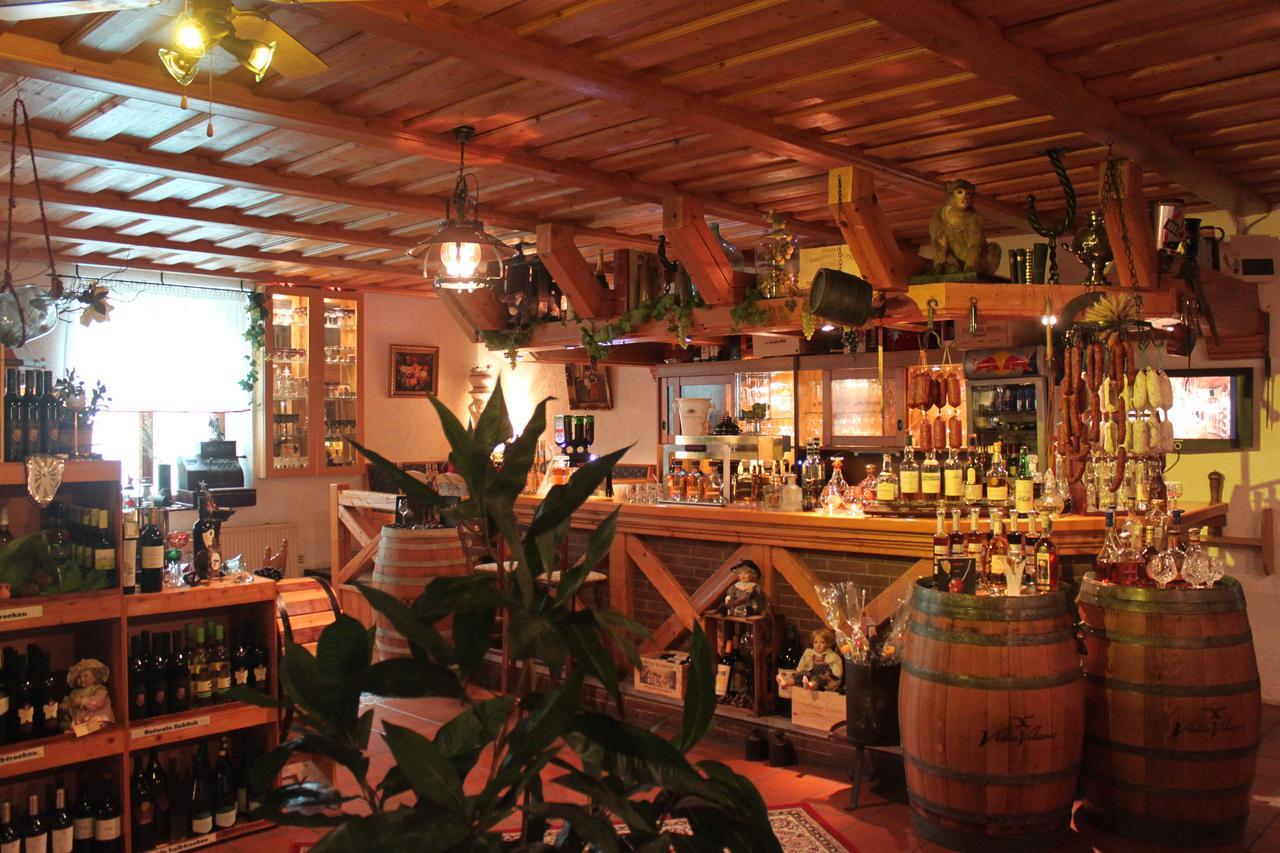 Pension Und Restaurant Die Burg Ehrenfriedersdorf Bagian luar foto