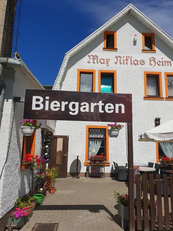 Pension Und Restaurant Die Burg Ehrenfriedersdorf Bagian luar foto